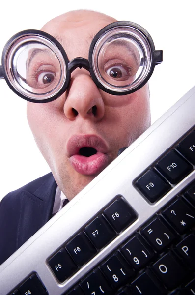 Empresario nerd con teclado de computadora en blanco — Foto de Stock