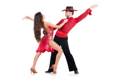 Bir çift dansçı beyazın üzerinde izole edilmiş