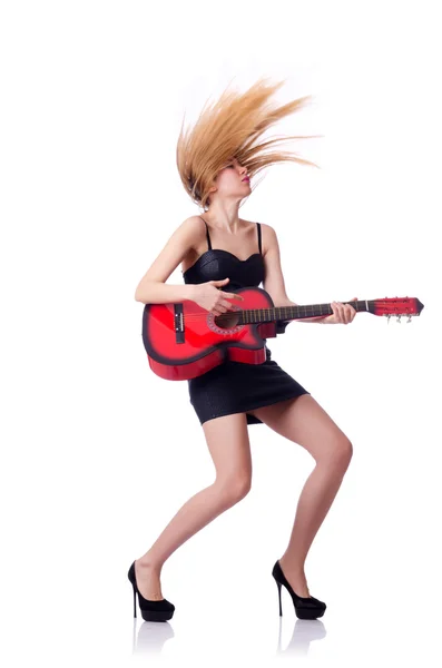 Mujer tocando la guitarra aislada en el blanco —  Fotos de Stock