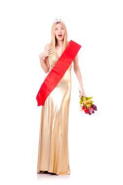 beyaz izole yarışmasında güzellik kraliçesi