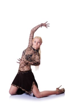 kadın dansçı geleneksel dansları