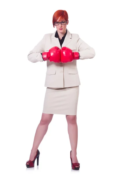 Mujer mujer de negocios con guantes de boxeo en blanco — Foto de Stock