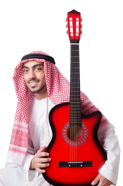 Homem árabe tocando guitarra isolada no branco — Fotografia de Stock