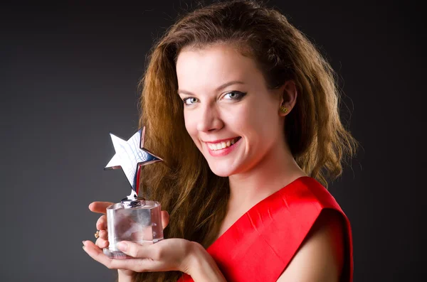 Frau gewinnt Schönheitswettbewerb — Stockfoto