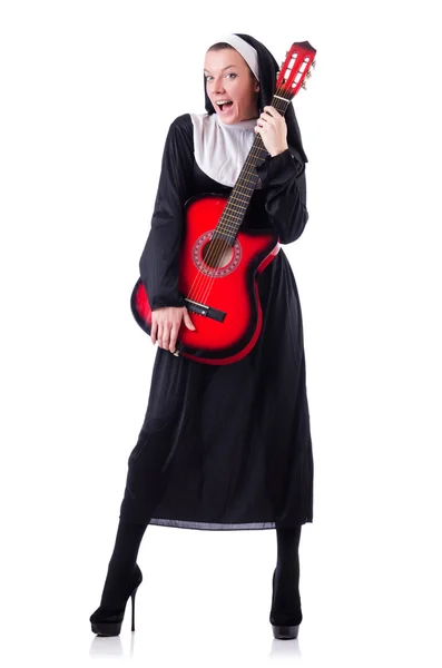 Monja tocando la guitarra aislada en blanco —  Fotos de Stock