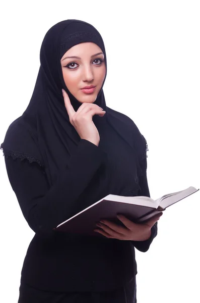 Muselman ung kvinna bär hijab på vit — Stockfoto
