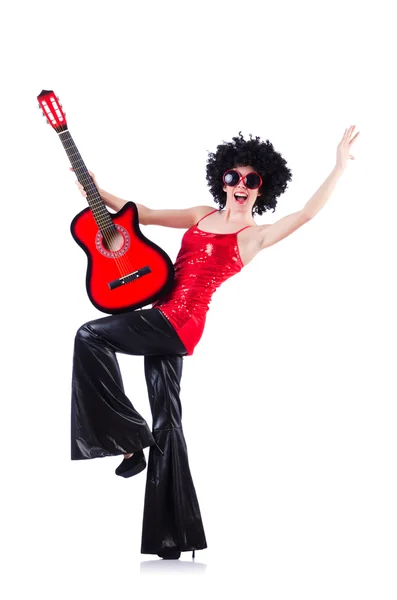 Young singer with afro cut and guitar — Stock Photo, Image