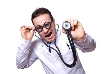 Beyazların arasına saklanmış komik doktor.