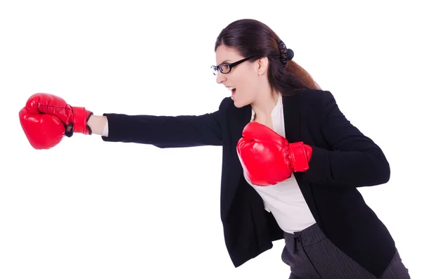 Kobieta bizneswoman w rękawiczki bokserskie na białym — Zdjęcie stockowe
