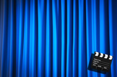 Film clapper tahta perde karşı