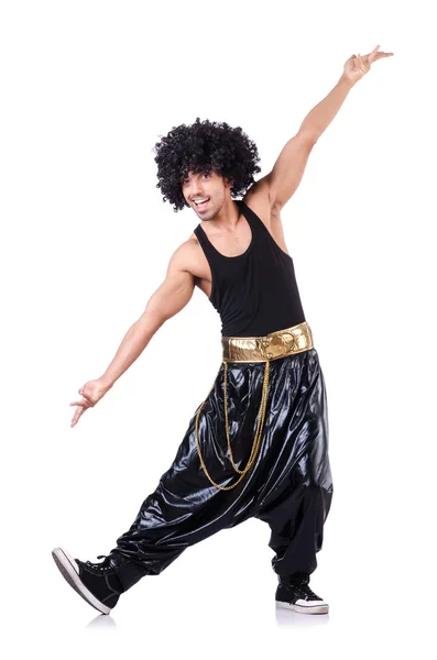Tancerz w peruce afro na białym tle — Zdjęcie stockowe