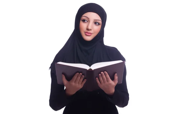 Musulmana giovane donna indossare hijab su bianco — Foto Stock