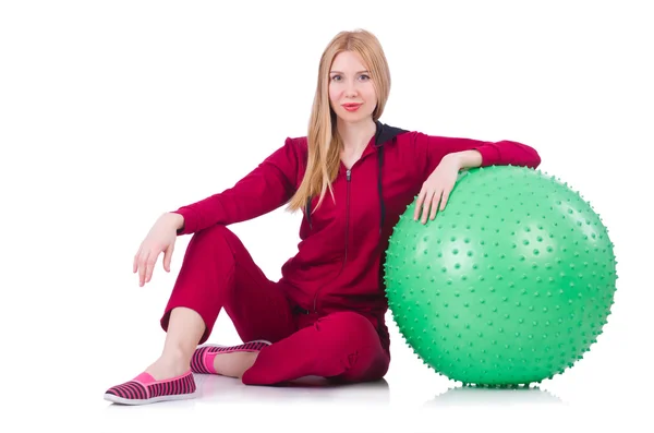 Jovem com bola de exercício em branco — Fotografia de Stock