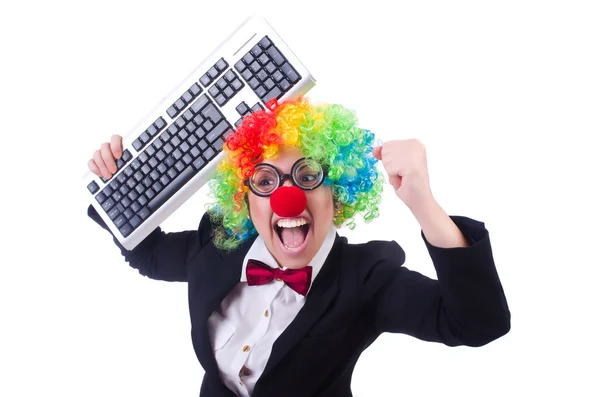 Śmieszny klaun z klawiaturą na białym — Zdjęcie stockowe