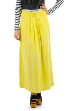 Beyaz giysili kadın konsepti