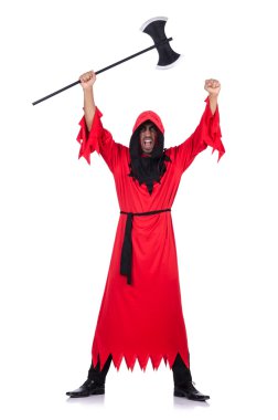 Kırmızı kostümlü, baltalı bir cellat.