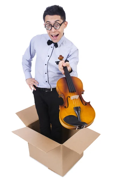 Hombre tocando el violín de la caja — Foto de Stock