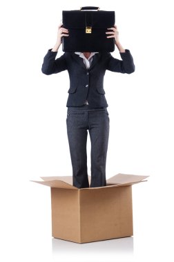 Beyaz kutulu kadın.