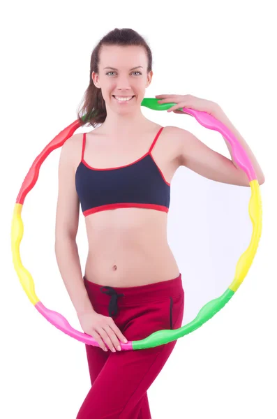 Frau macht Übungen mit Hula-Hoop-Reifen — Stockfoto