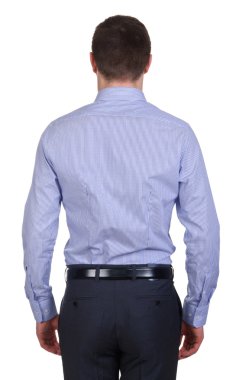 Beyaz gömlekli erkek model.