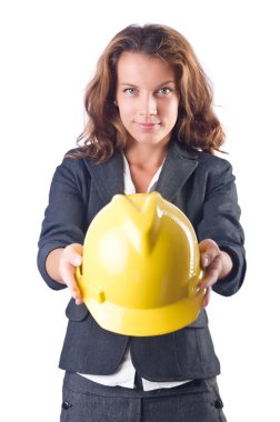 kadın inşaat işçisi kask ile