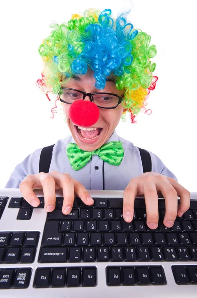 Divertente ragazzo con parrucca clown — Foto Stock