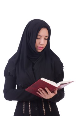 Genç Müslüman kız öğrencinin kitap ile