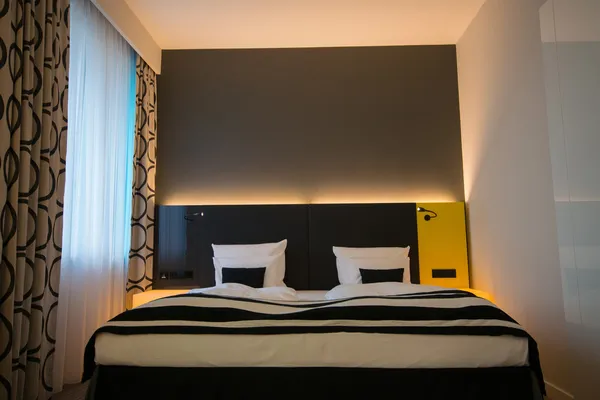 Moderne interieur van de slaapkamer — Stockfoto