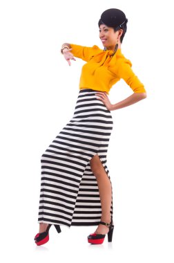 modaya uygun giysiler giyiyor modeli