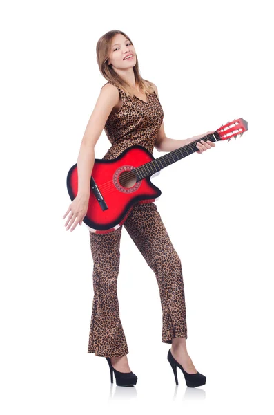 Donna in abbigliamento leopardato con chitarra — Foto Stock