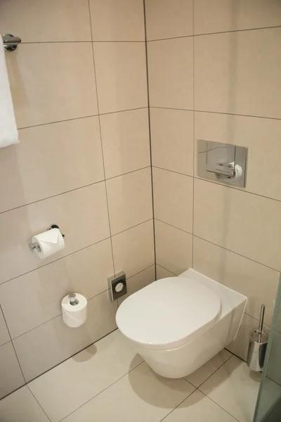 Moderne Toilette im Badezimmer — Stockfoto