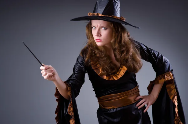 Scary halloween kavramında cadı — Stok fotoğraf
