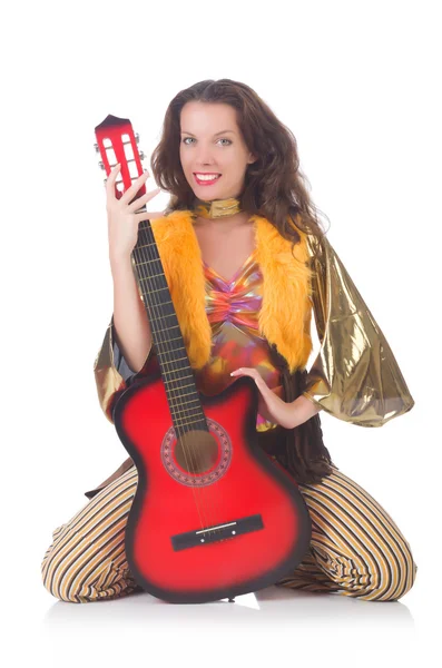 Mujer con guitarra en ropa mexicana — Foto de Stock