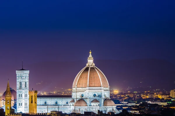 Bella vista di Firenze durante le ore serali — Foto Stock