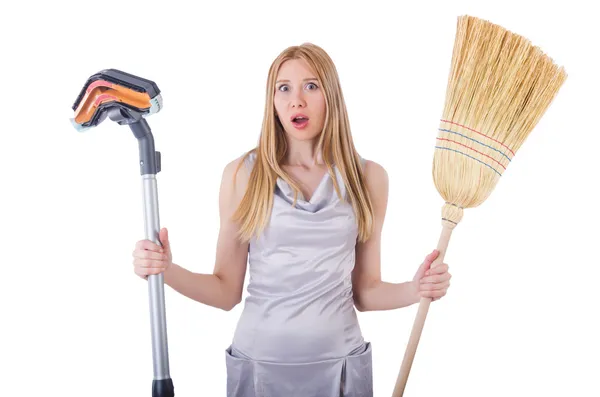 Donna che fa le pulizie a casa — Foto Stock