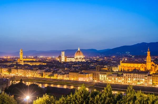 Bonita vista de florencia durante las horas de la noche — Foto de Stock