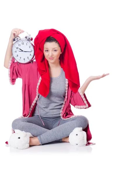 Femme au foyer avec horloge isolée sur blanc — Photo