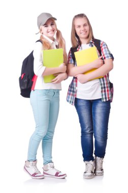 Beyazlar üzerinde iki genç öğrenci.