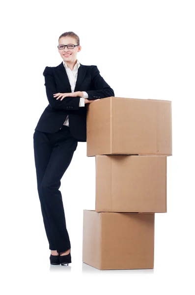 Mujer mujer de negocios con cajas en blanco — Foto de Stock