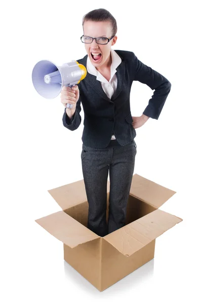 Жінка-бізнес-леді з гучномовцем в коробці — стокове фото