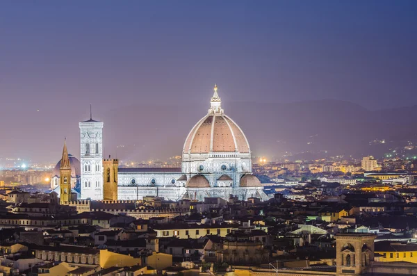 Pěkný výhled na Florencii během večerních hodin — Stock fotografie