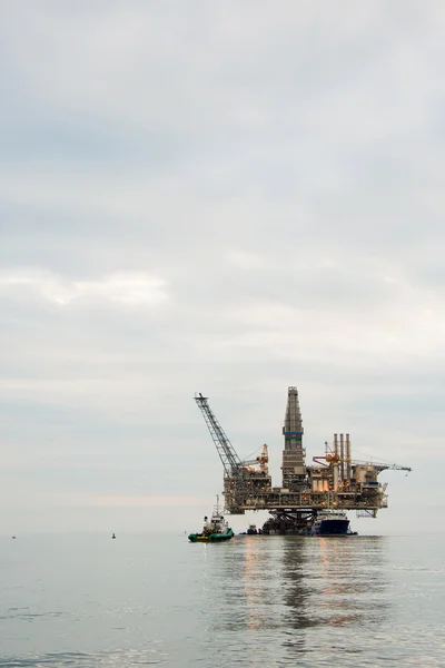 Booreiland wordt trok in de zee — Stockfoto