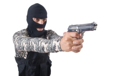 kamuflaj silah ile askerin