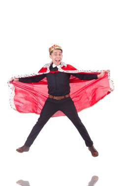 Taçlı bir iş adamı beyazlar içinde.