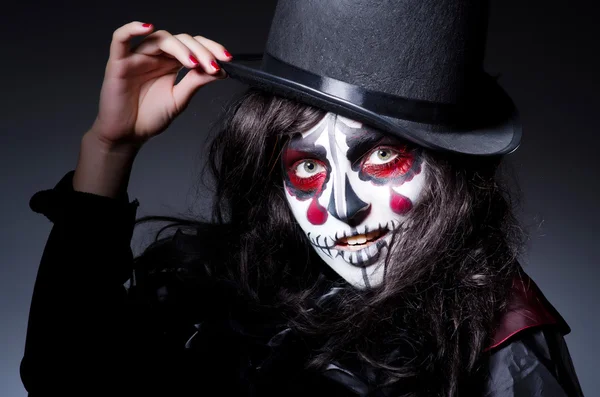 Mujer satana en concepto de Halloween — Foto de Stock