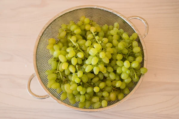 Green grapes in healthy eating concept — Stock Photo, Image