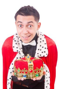 Taçlı bir iş adamı beyazlar içinde.