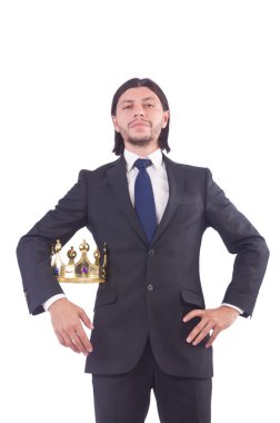 Taçlı bir iş adamı beyazlar içinde.