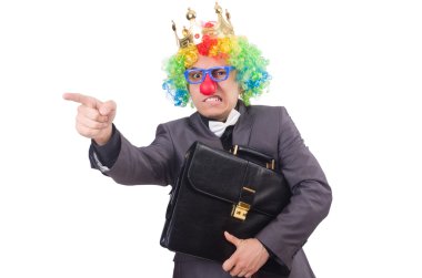 Taçlı bir iş adamı beyazlar içinde.