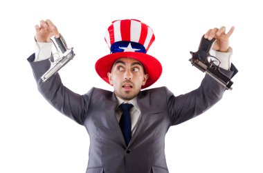 adam silah ve Amerikan şapka